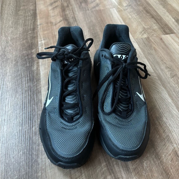 NIKE Air Max Pulse ‘Black Varsity Red’ - Picture 6 of 11